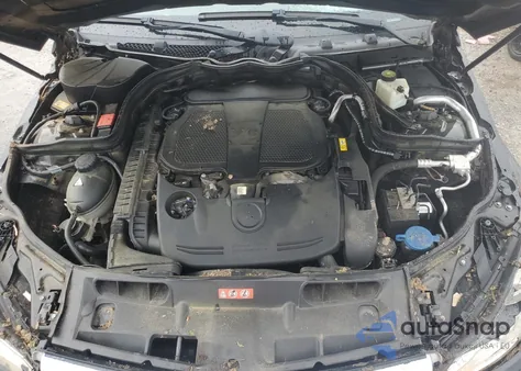 2013 Mercedes-Benz C 300 4Matic из США, поврежденный, VIN WDDGF8AB1DG084702